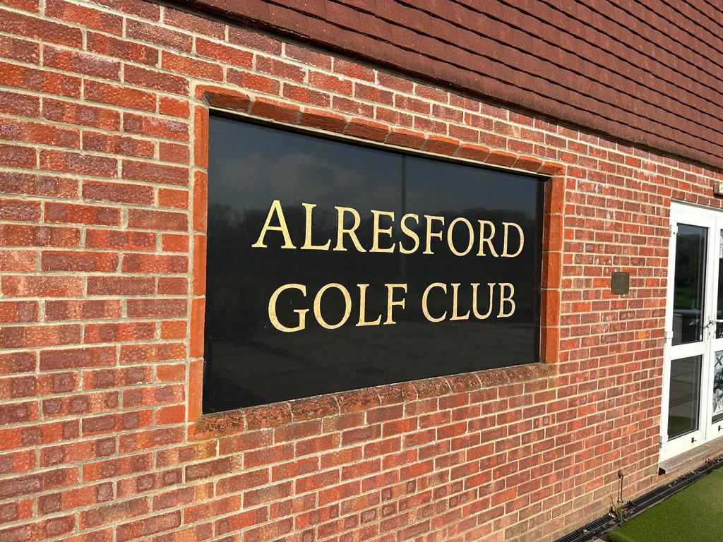 The welcome sign at Alresford Golf Club